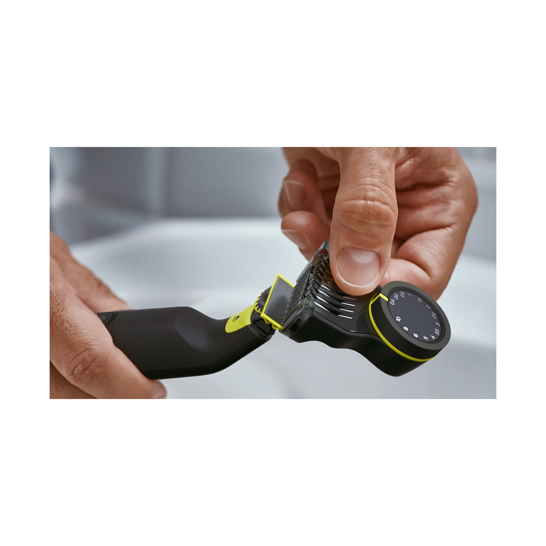 Триммер Philips OneBlade Pro 360 Face + Body QP6542/15